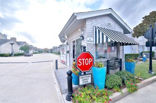 532 Wilcrest Drive 532, Houston, TX 77042