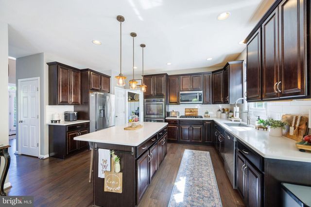 233 LONESOME LN, Stafford, VA 22556