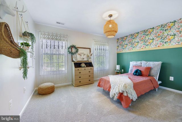 233 LONESOME LN, Stafford, VA 22556