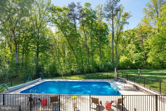 233 LONESOME LN, Stafford, VA 22556
