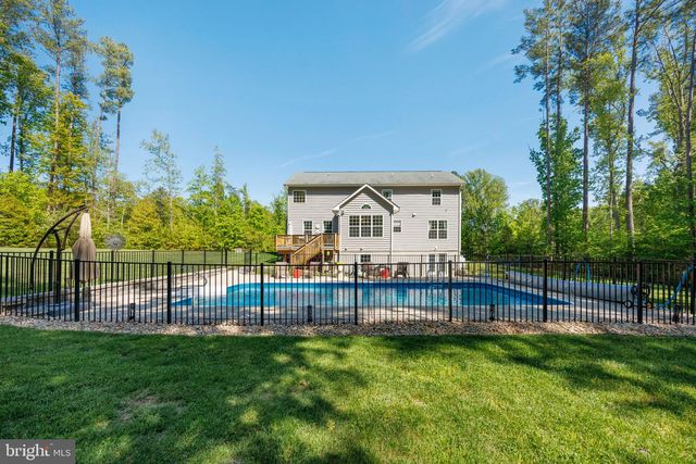 233 LONESOME LN, Stafford, VA 22556
