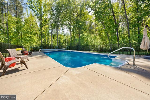 233 LONESOME LN, Stafford, VA 22556