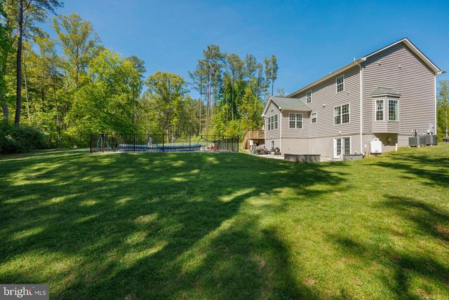 233 LONESOME LN, Stafford, VA 22556