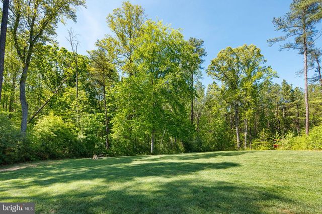 233 LONESOME LN, Stafford, VA 22556