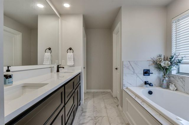 5732 Rose Prairie Boulevard, Edmond, OK 73034