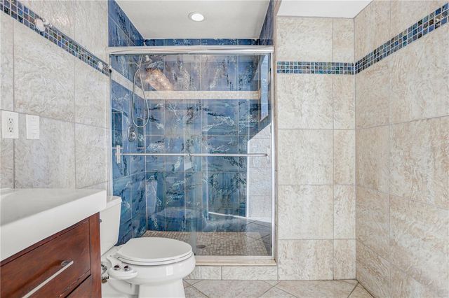 8404 BLACKSTONE COURT, Tampa, FL 33615