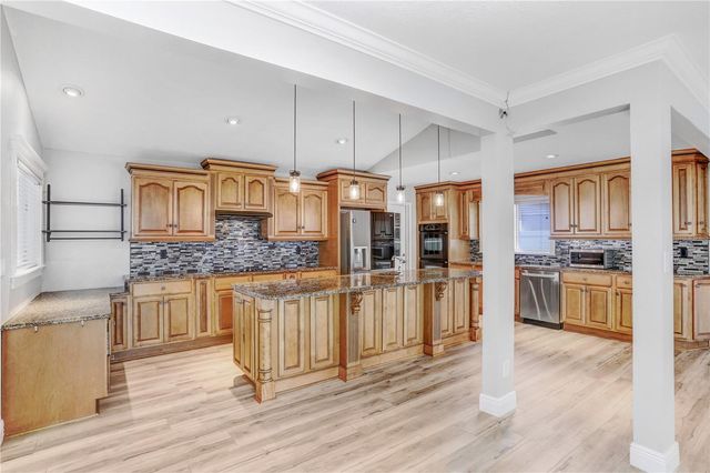 8404 BLACKSTONE COURT, Tampa, FL 33615