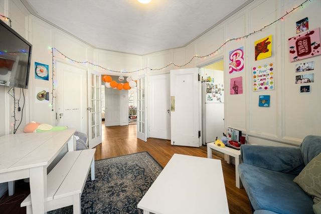 1263 Commonwealth Ave 4, Boston, MA 02134