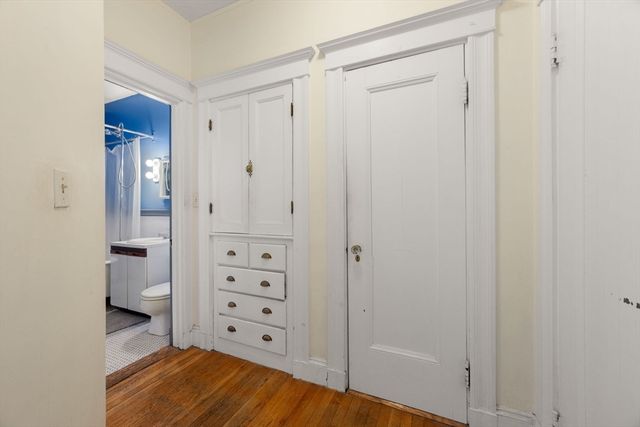 1263 Commonwealth Ave 4, Boston, MA 02134