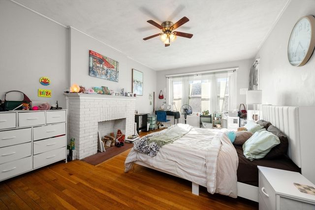 1263 Commonwealth Ave 4, Boston, MA 02134