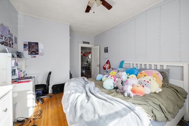 1263 Commonwealth Ave 4, Boston, MA 02134