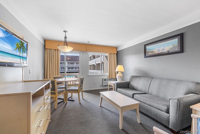 131 S Emerson Avenue 235, Montauk, NY 11954