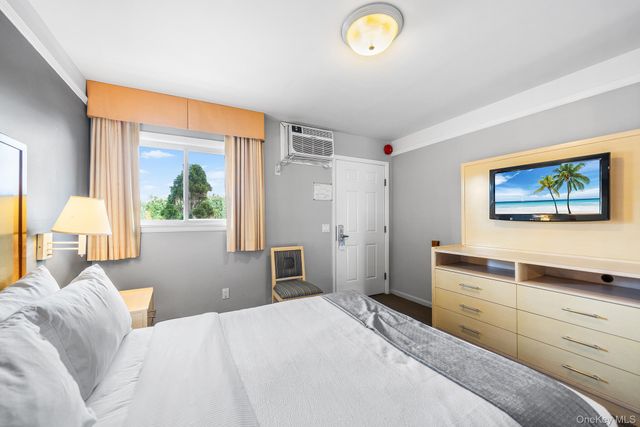 131 S Emerson Avenue 235, Montauk, NY 11954