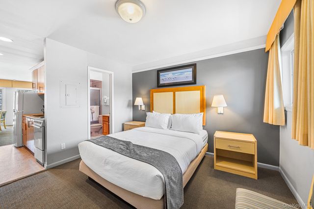 131 S Emerson Avenue 235, Montauk, NY 11954