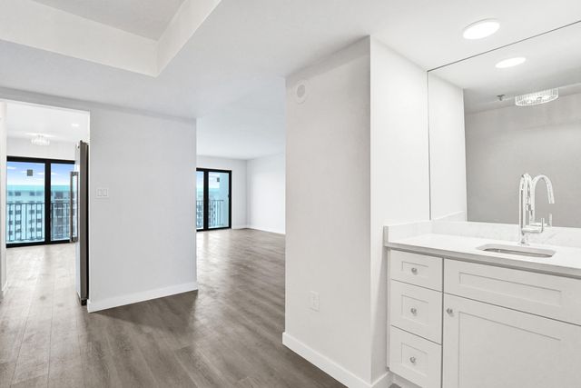1201 S Ocean Drive 2509s, Hollywood, FL 33019
