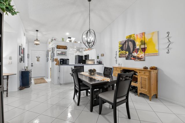 5893 Sunswept Lane B, Boynton Beach, FL 33437
