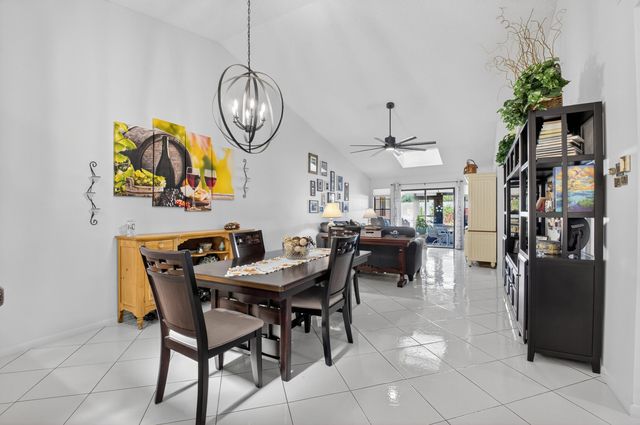 5893 Sunswept Lane B, Boynton Beach, FL 33437