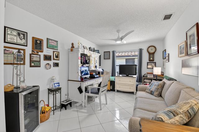 5893 Sunswept Lane B, Boynton Beach, FL 33437