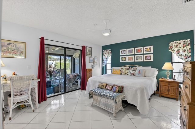 5893 Sunswept Lane B, Boynton Beach, FL 33437