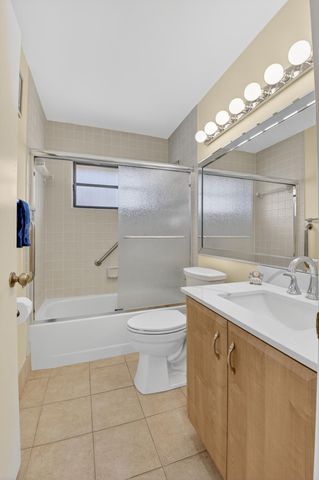 5893 Sunswept Lane B, Boynton Beach, FL 33437