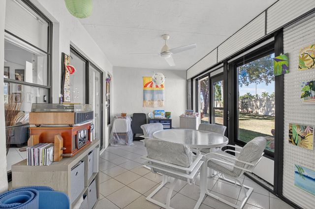 5893 Sunswept Lane B, Boynton Beach, FL 33437