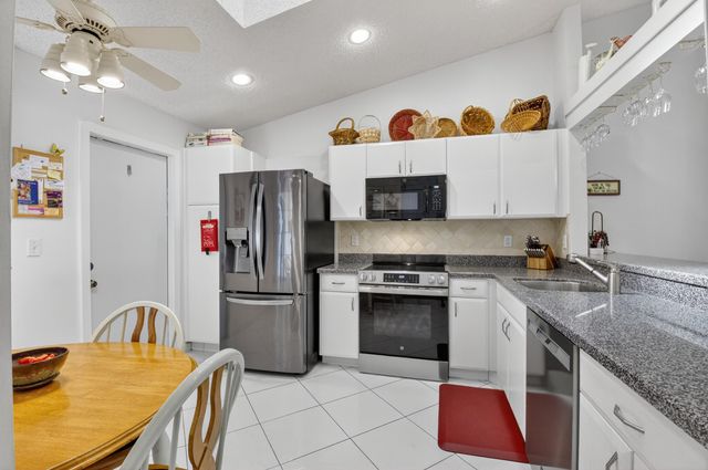 5893 Sunswept Lane B, Boynton Beach, FL 33437