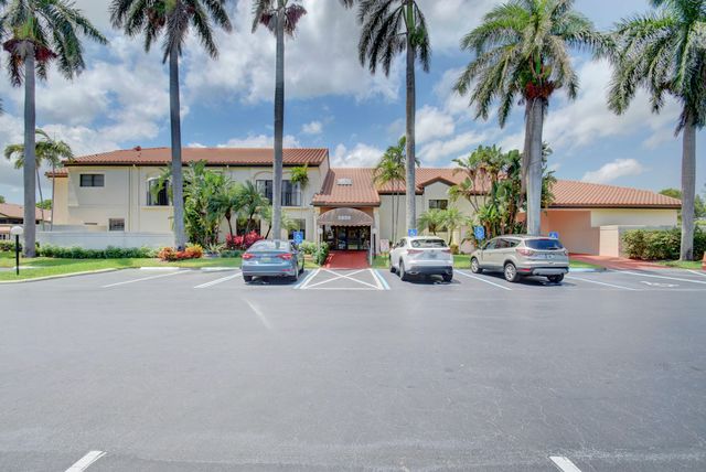 5893 Sunswept Lane B, Boynton Beach, FL 33437