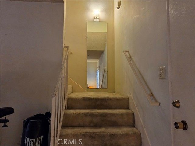 913 Victor 5, Inglewood, CA 90302