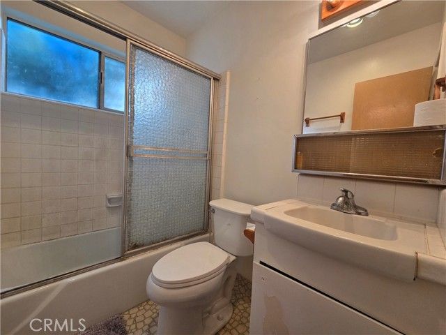 913 Victor 5, Inglewood, CA 90302