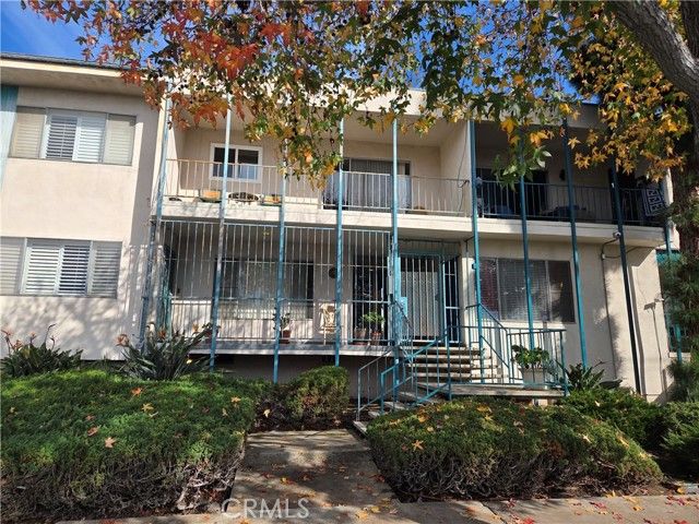 913 Victor 5, Inglewood, CA 90302