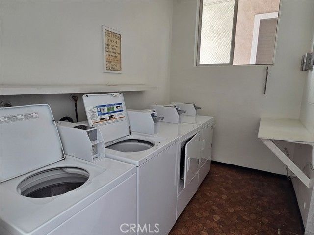 913 Victor 5, Inglewood, CA 90302