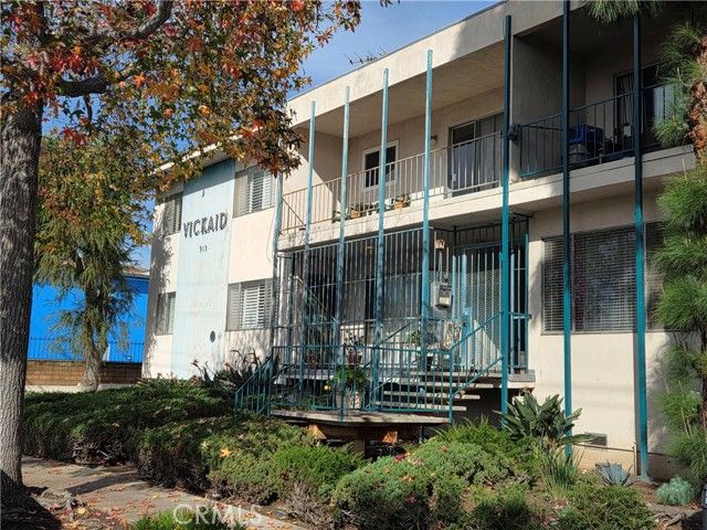 913 Victor 5, Inglewood, CA 90302