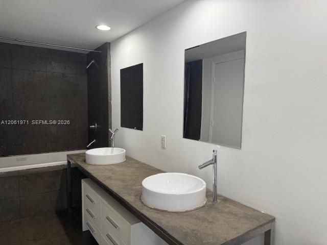 475 Brickell Avenue 2411, Miami, FL 33131