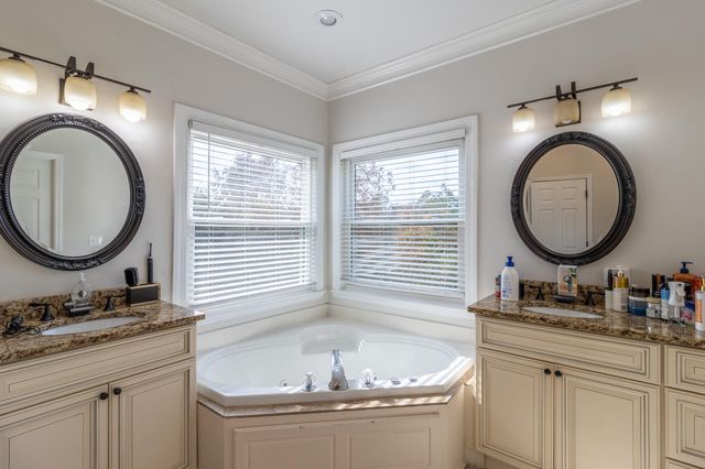 4217 Linen Crest Way, Ooltewah, TN 37363