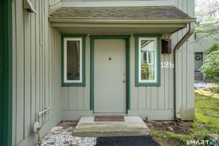 12 Byrne Court B, Farmington, CT 06032