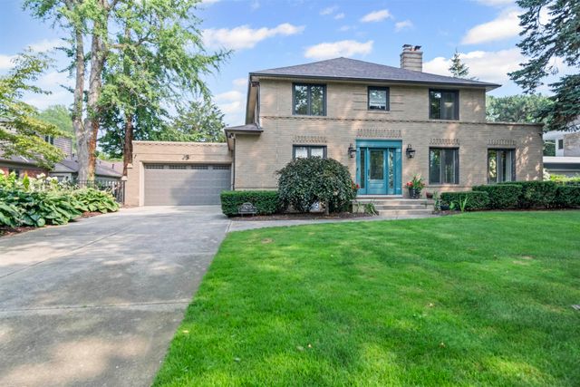 15215 Windmill Pointe Drive, Grosse Pointe Park, MI 48230