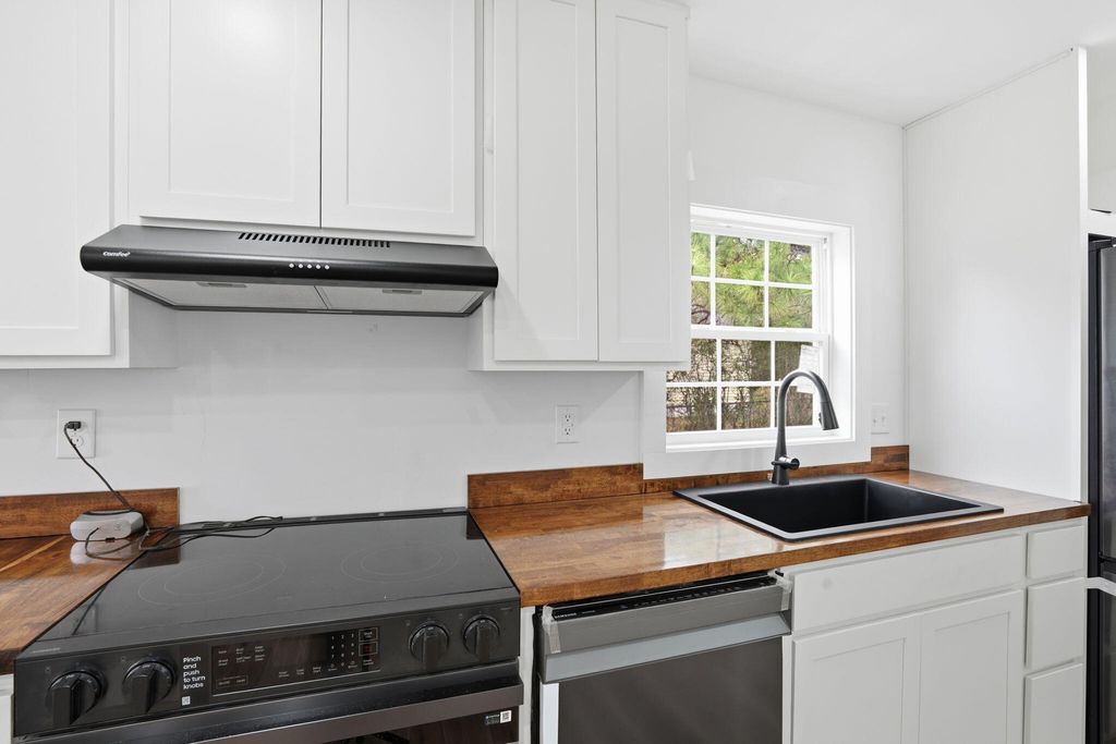 Image 18 of property listing at 104 O'Carroll Street, Moncks Corner, SC 29461