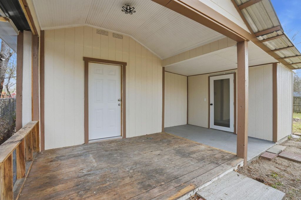 Image 3 of property listing at 104 O'Carroll Street, Moncks Corner, SC 29461