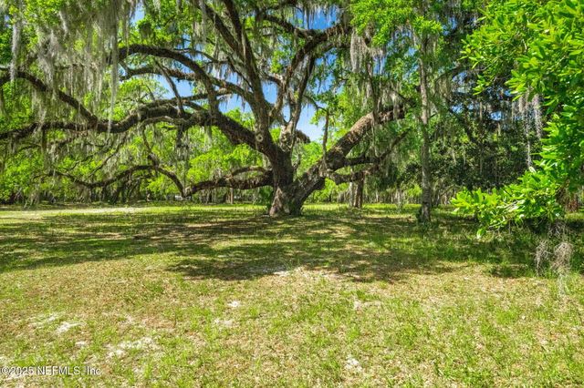 762 NATIONAL FOREST ROAD 75G Road, Palatka, FL 32177