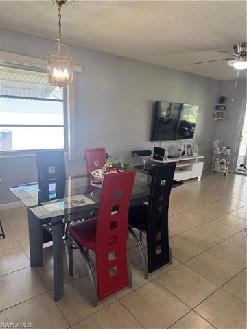 2201 Croton CT, Lehigh Acres, FL 33936