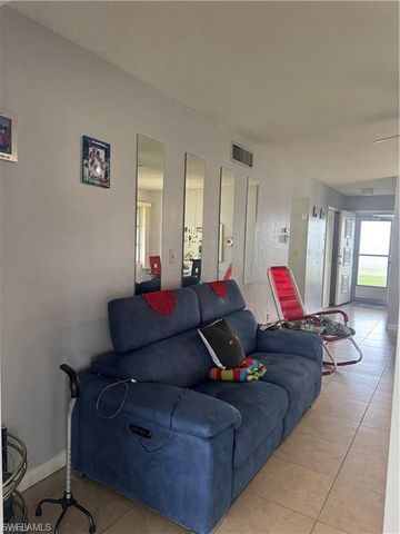 2201 Croton CT, Lehigh Acres, FL 33936