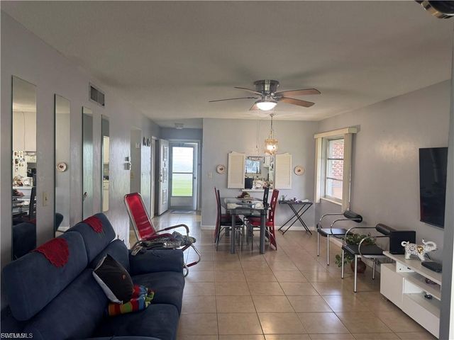 2201 Croton CT, Lehigh Acres, FL 33936