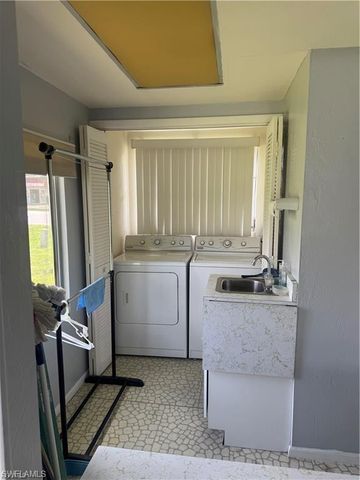 2201 Croton CT, Lehigh Acres, FL 33936