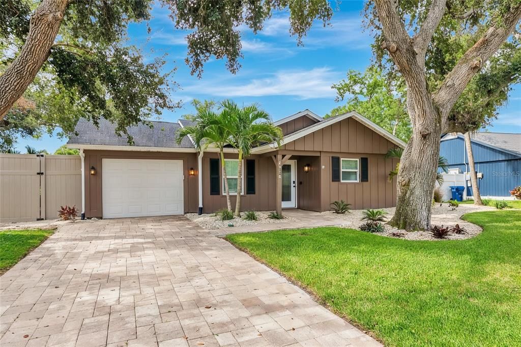 2910 WOODPINE COURT, Sarasota, FL 34231
