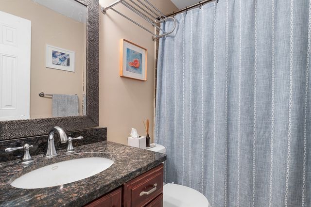 371 Hanover St 2, Boston, MA 02113