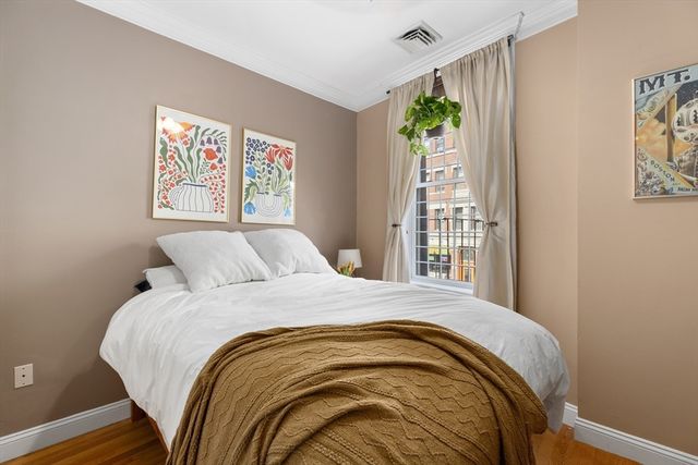 371 Hanover St 2, Boston, MA 02113