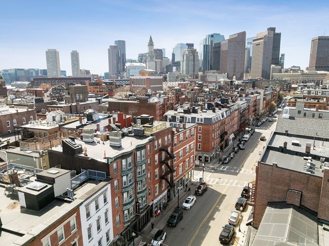 371 Hanover St 2, Boston, MA 02113
