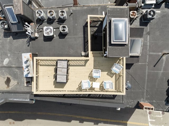 371 Hanover St 2, Boston, MA 02113