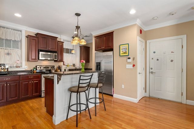 371 Hanover St 2, Boston, MA 02113