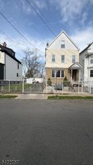87 Ellis Ave, Irvington Twp., NJ 07111